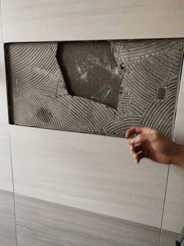 墙面砖破了一点点怎么办小妙招(墙面砖破了一点点怎么办小妙招视频)