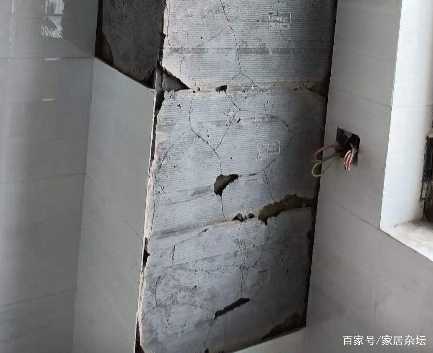 墙砖脱离怎样处理最好(墙砖脱离怎样处理最好视频)